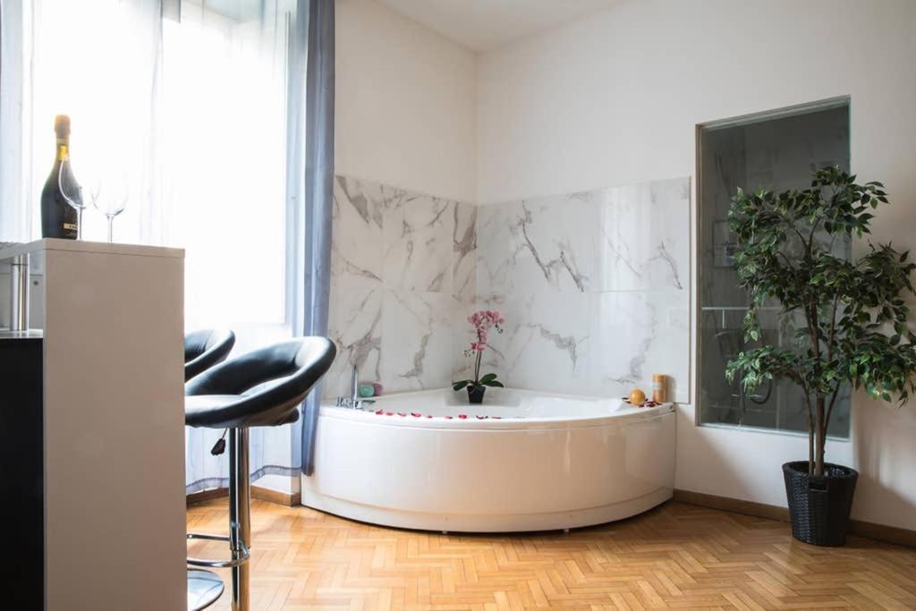 Gold Fabulous Jacuzzi Suite Trastevere - Top Collection Rzym Zewnętrze zdjęcie