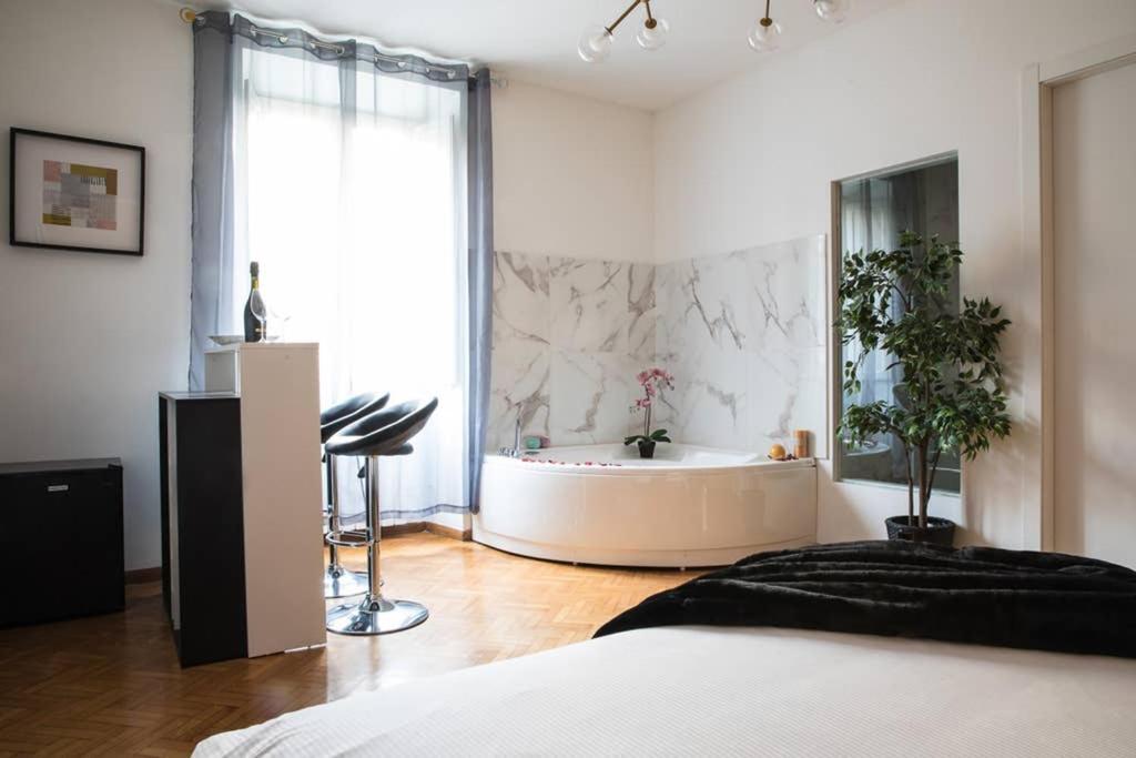 Gold Fabulous Jacuzzi Suite Trastevere - Top Collection Rzym Zewnętrze zdjęcie